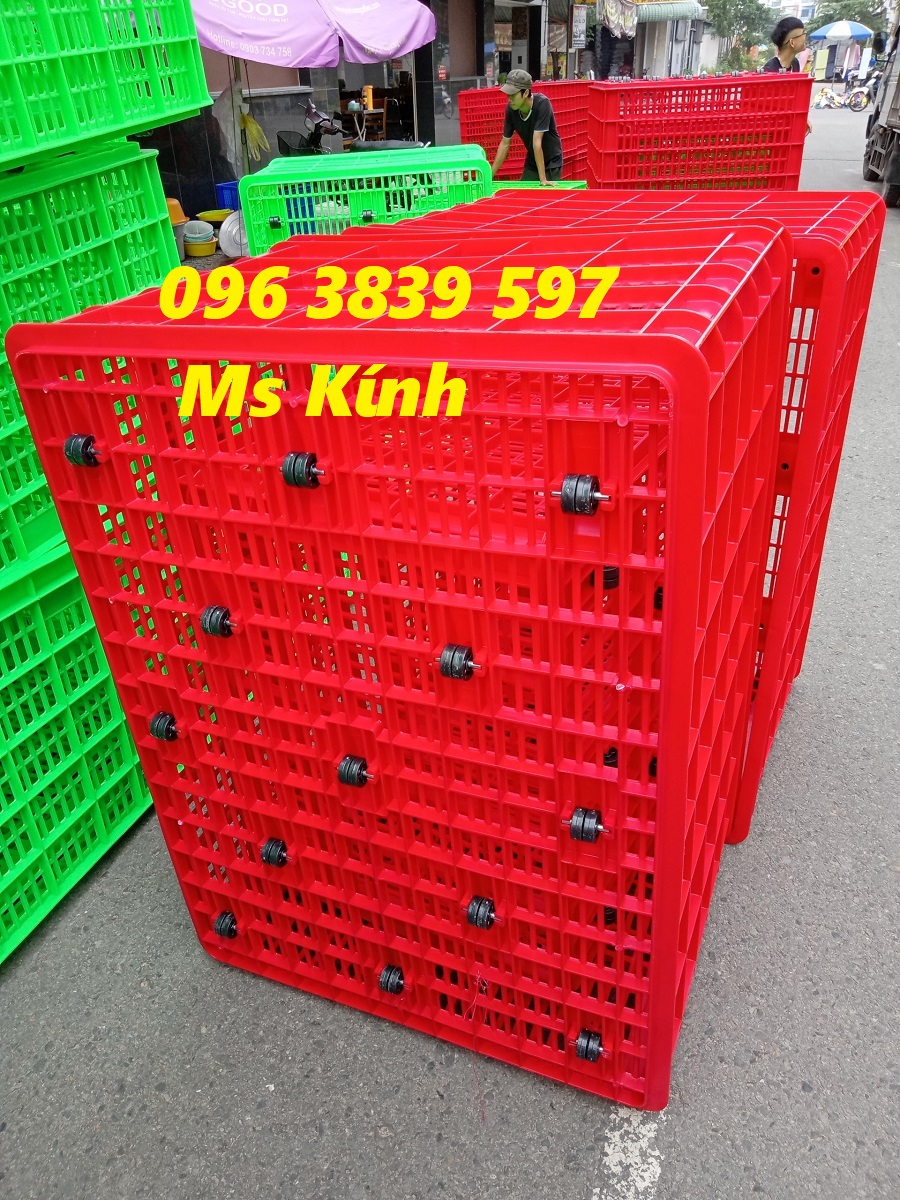 Sóng nhựa, rổ nhựa có bánh xe đựng hàng trong kho xưởng - lh 096 3839 597 Ms Kính