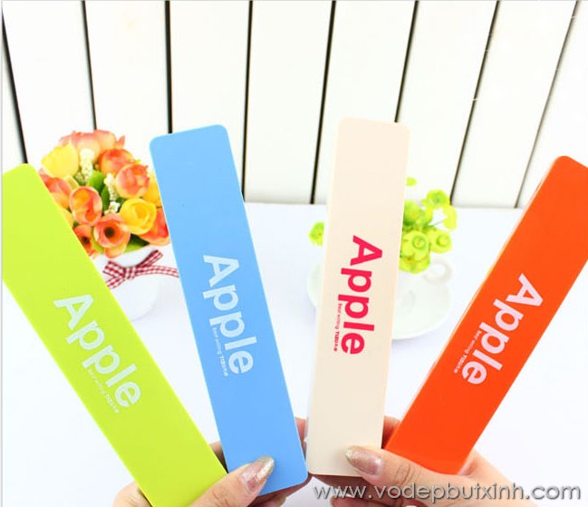 Hộp bút nhựa Apple K0335