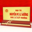 xưởng làm biển chức danh đúc,biển chức danh để bàn,biển 2 mặt bằng đồng