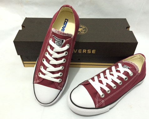 Giày Converse Vải Đỏ Đô cổ thấp