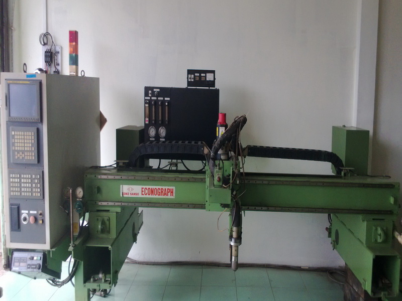 Máy cắt plasma CNC