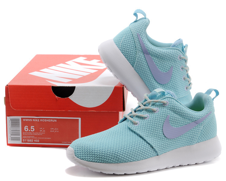 Giày thể thao Nike Roshe Run GN32