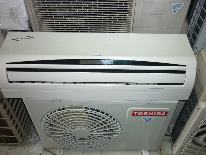  292  –  Máy Lạnh Toshiba 1.5HP inverter mới 80%