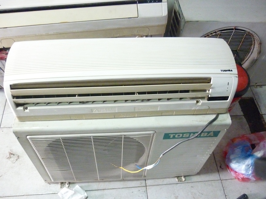  274–   Máy lạnh Toshiba 1.5HP mới 85%