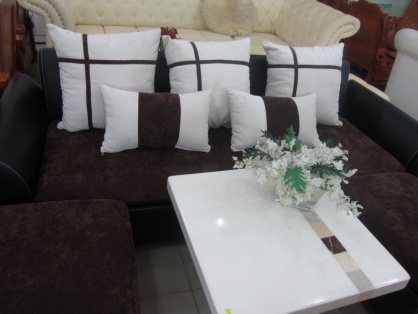 Sofa trắng nâu