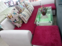 Sofa trắng hồng