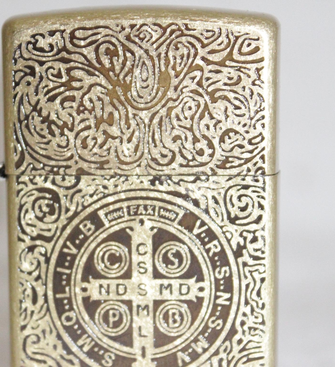 zippo Cross Axit