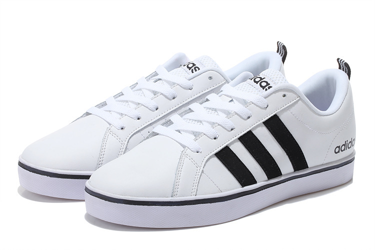 Giày thể thao ADIDAS GA22