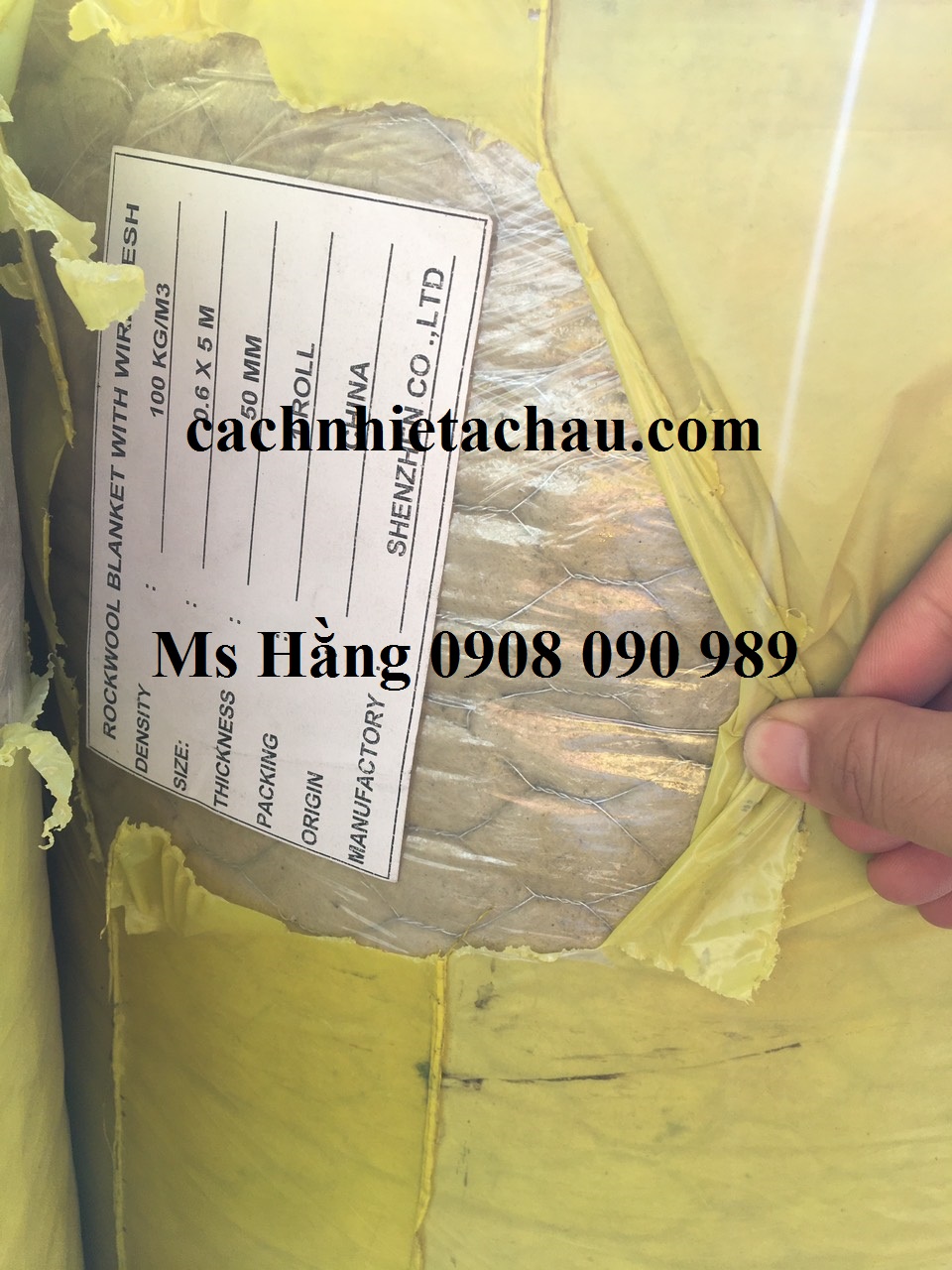 Cuộn bông khoáng Rockwool bảo ôn bồn chứa xăng có lưới mắt cáo